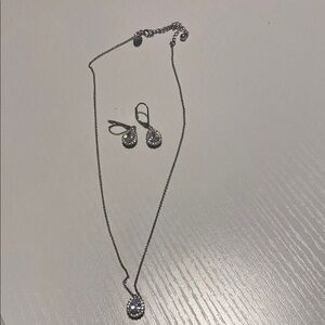 Elegant Silver Necklace and Earring Set